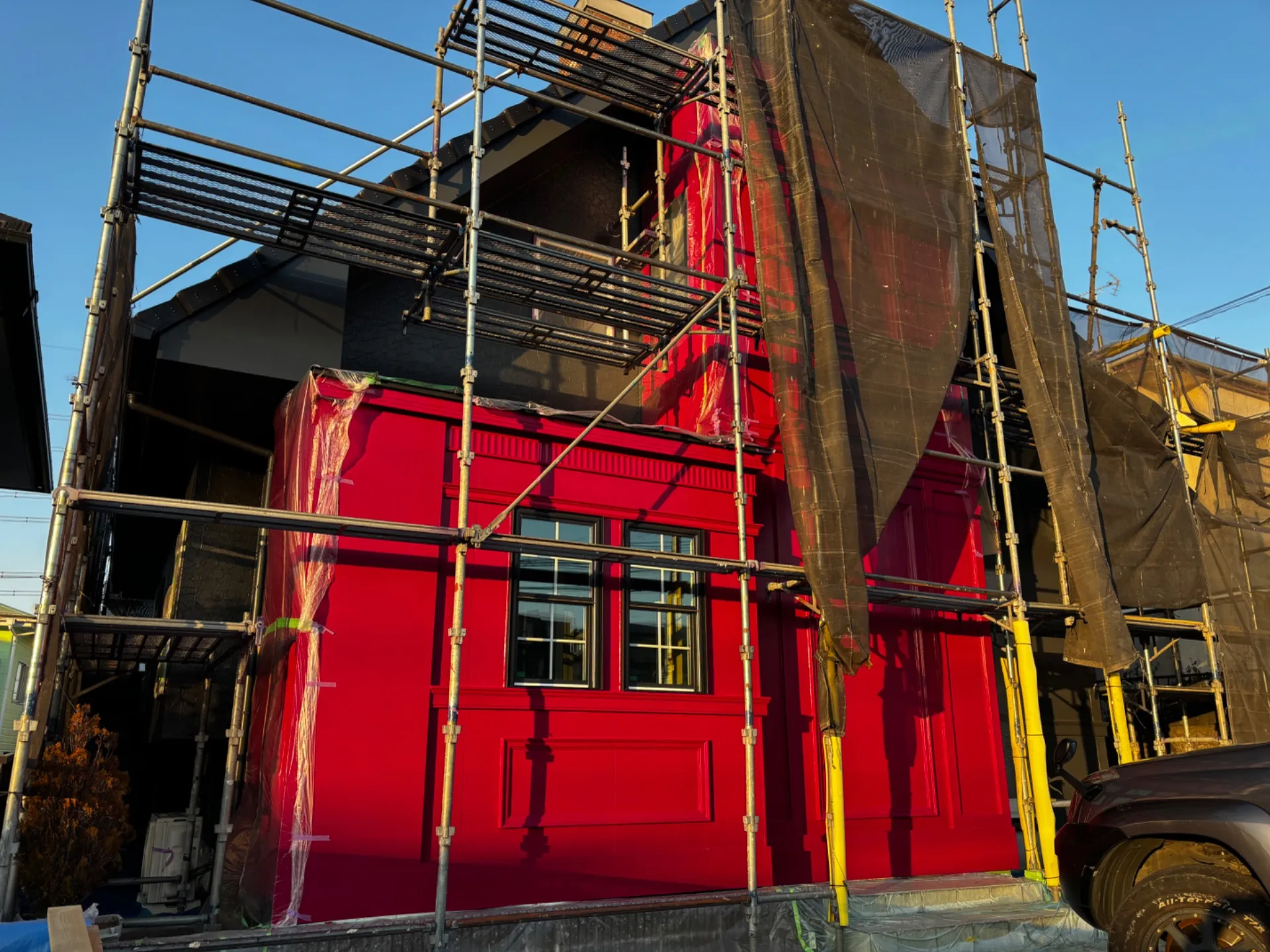 鎌倉市で店舗の塗り替え、終盤にかかりました！