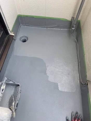 逗子市でベランダの塗り替えを行いました