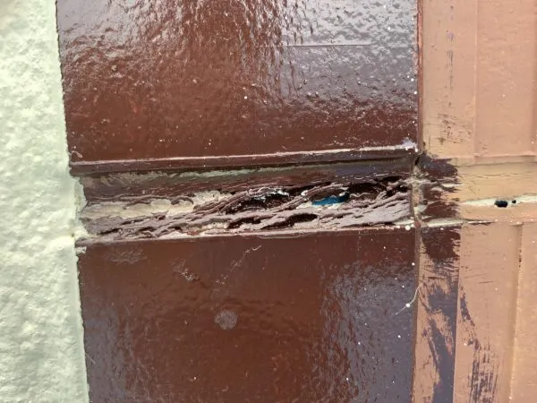 鎌倉市の戸建にてシーリングの様子②