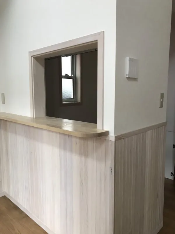 鎌倉市の洋風アパートにて内装・木部塗装を行いました