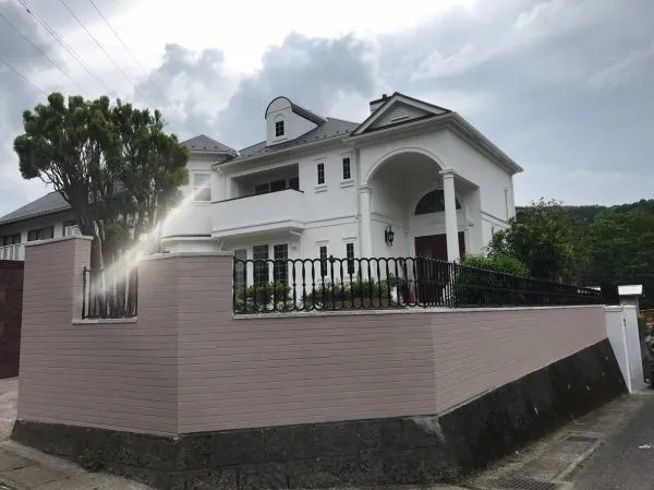 鎌倉市の洋風戸建てにて外壁・内装塗装を行いました