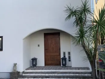 逗子市で外壁、デッキ、プールの塗装をしました！